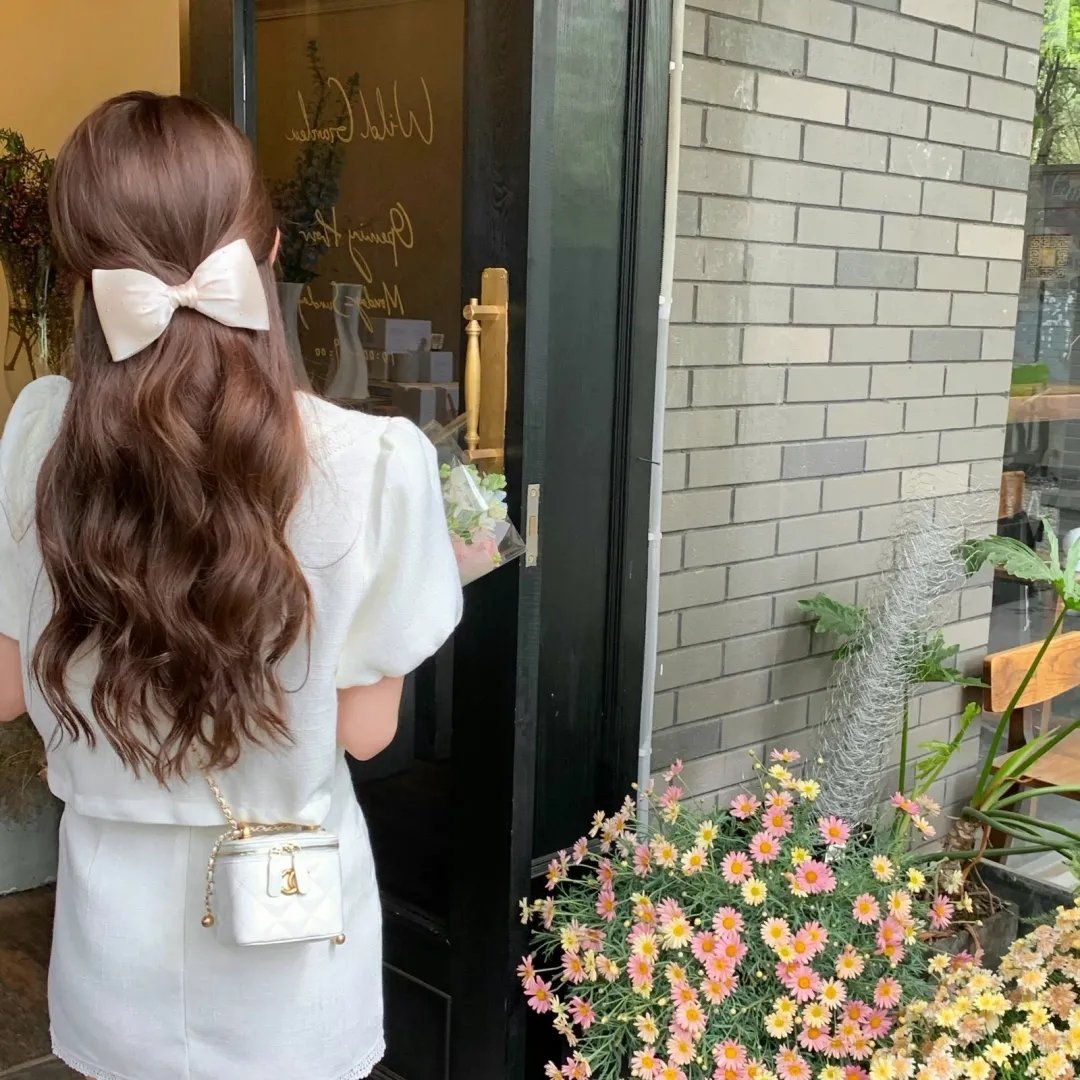 毋愿五楼上的邻居